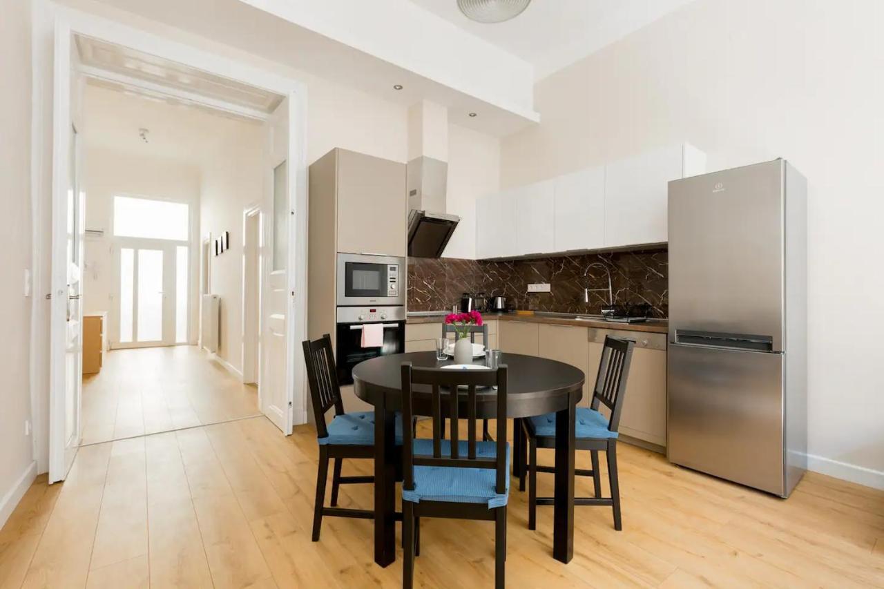 Kresz Geza 29 Westend Station 2 Bedrooms+Living Ac Budapest Exterior foto