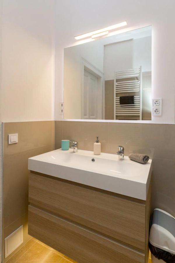 Kresz Geza 29 Westend Station 2 Bedrooms+Living Ac Budapest Exterior foto